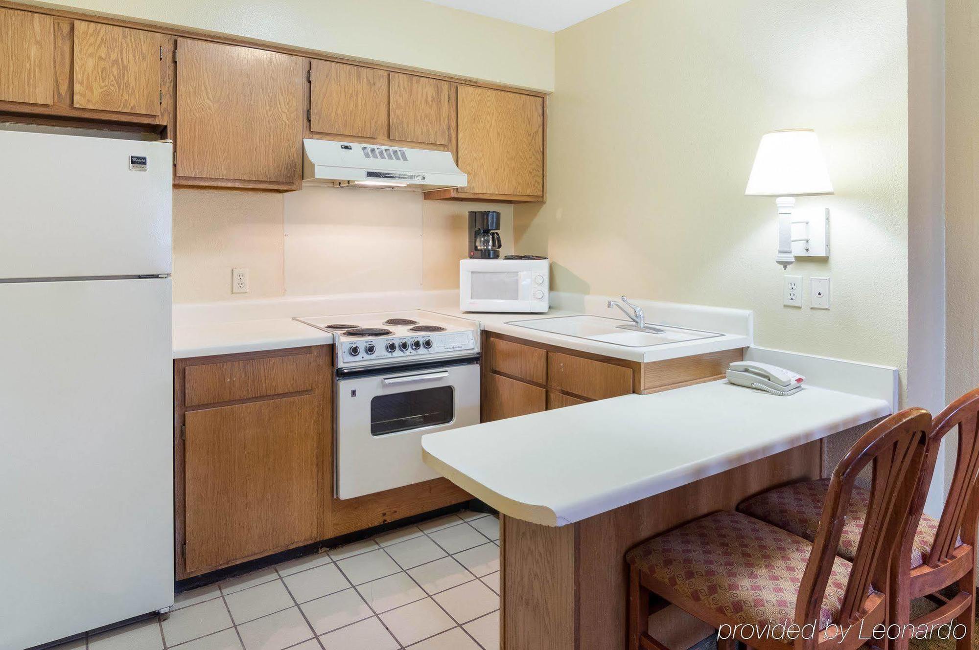 Econo Lodge Inn And Suites Arlington Eksteriør bilde